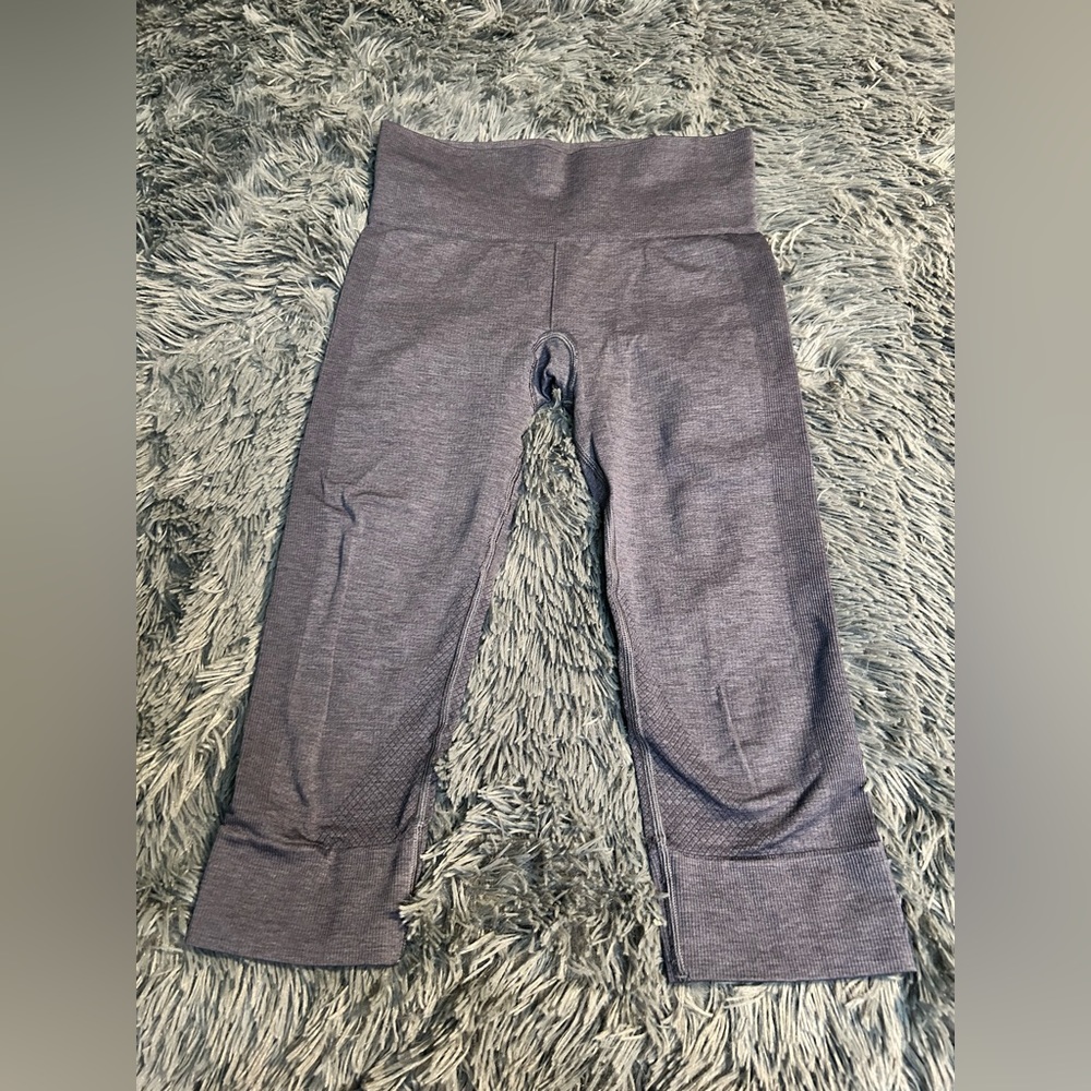 LuLuLemon Leggings Size 2 Blue Cropped Crop EUC